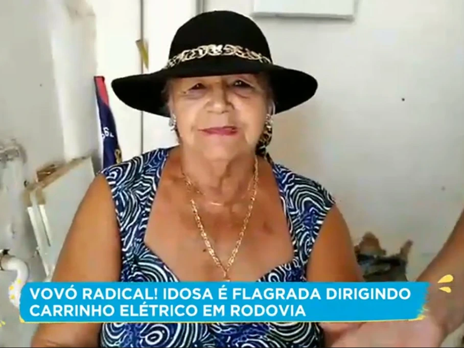 Maria Teresa foi flagrada dirigindo carrinho elétrico em rodovia Reprodução/Band